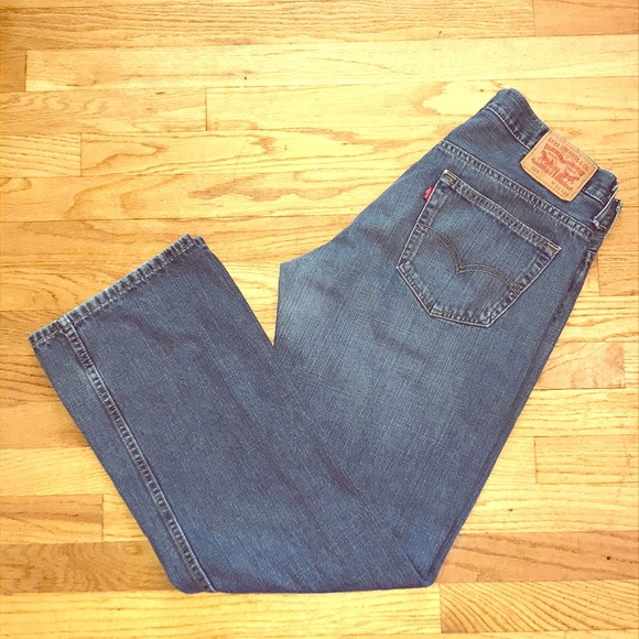Levi's Other - Levi’s 569 Jeans Sz 33 x 34